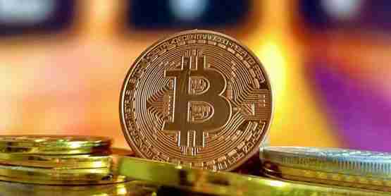 CMC Research：本轮BTC顶峰料在明年5、6月！比特币死守6万美元